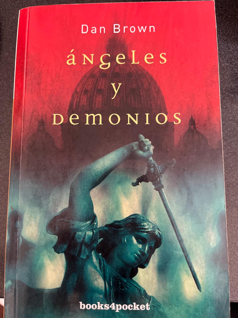 Angeles y demonios